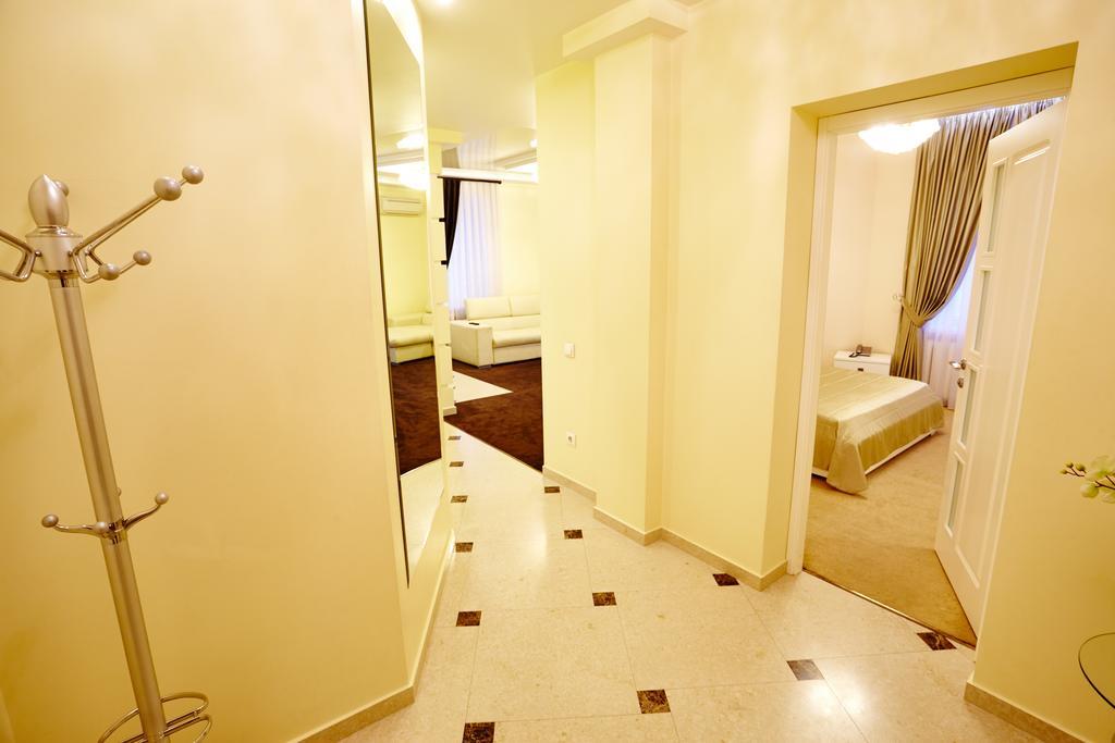 Ultra Central Park Apartments تشيسيناو الغرفة الصورة